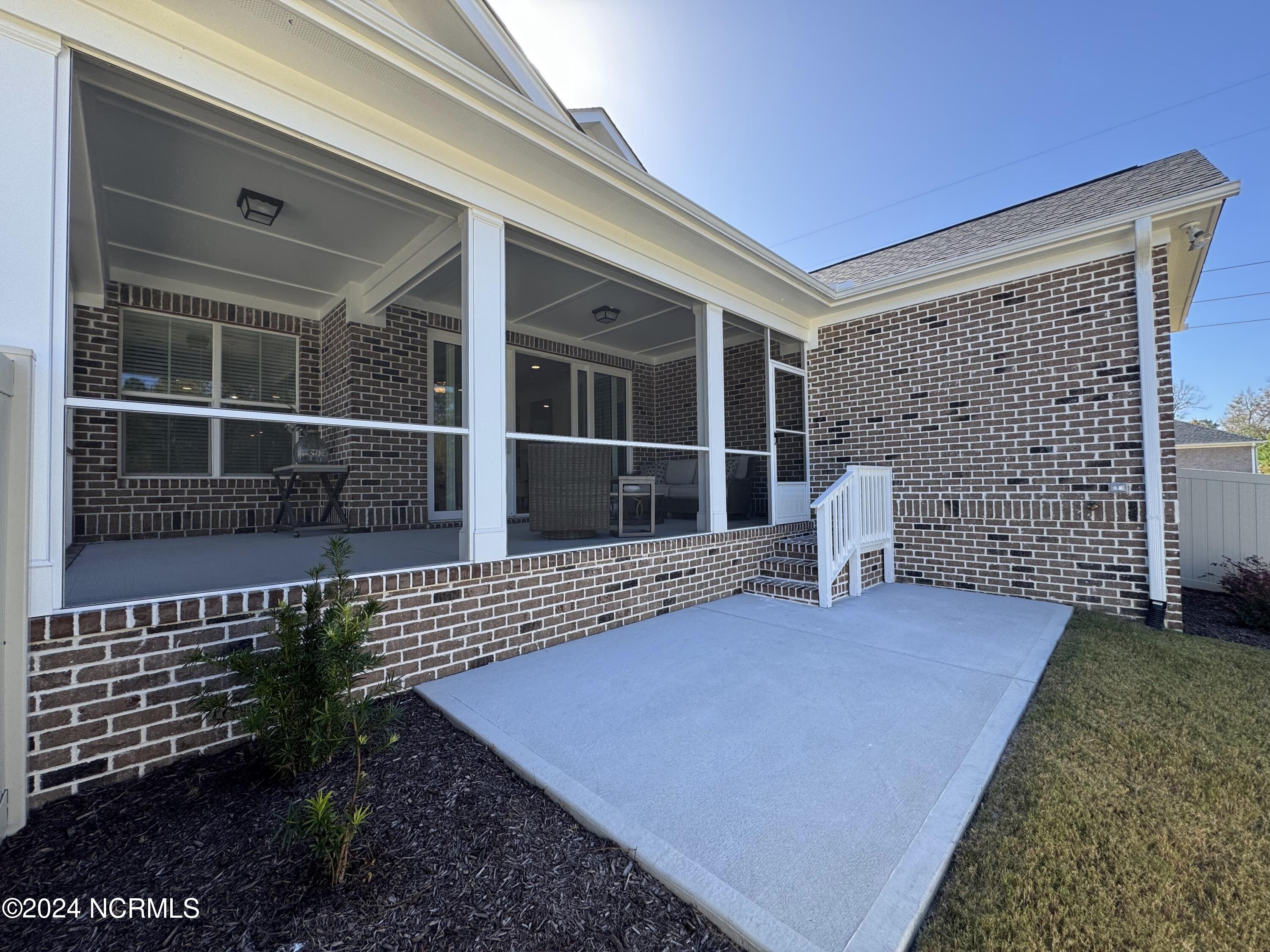 9001 Mango Bay Court NE