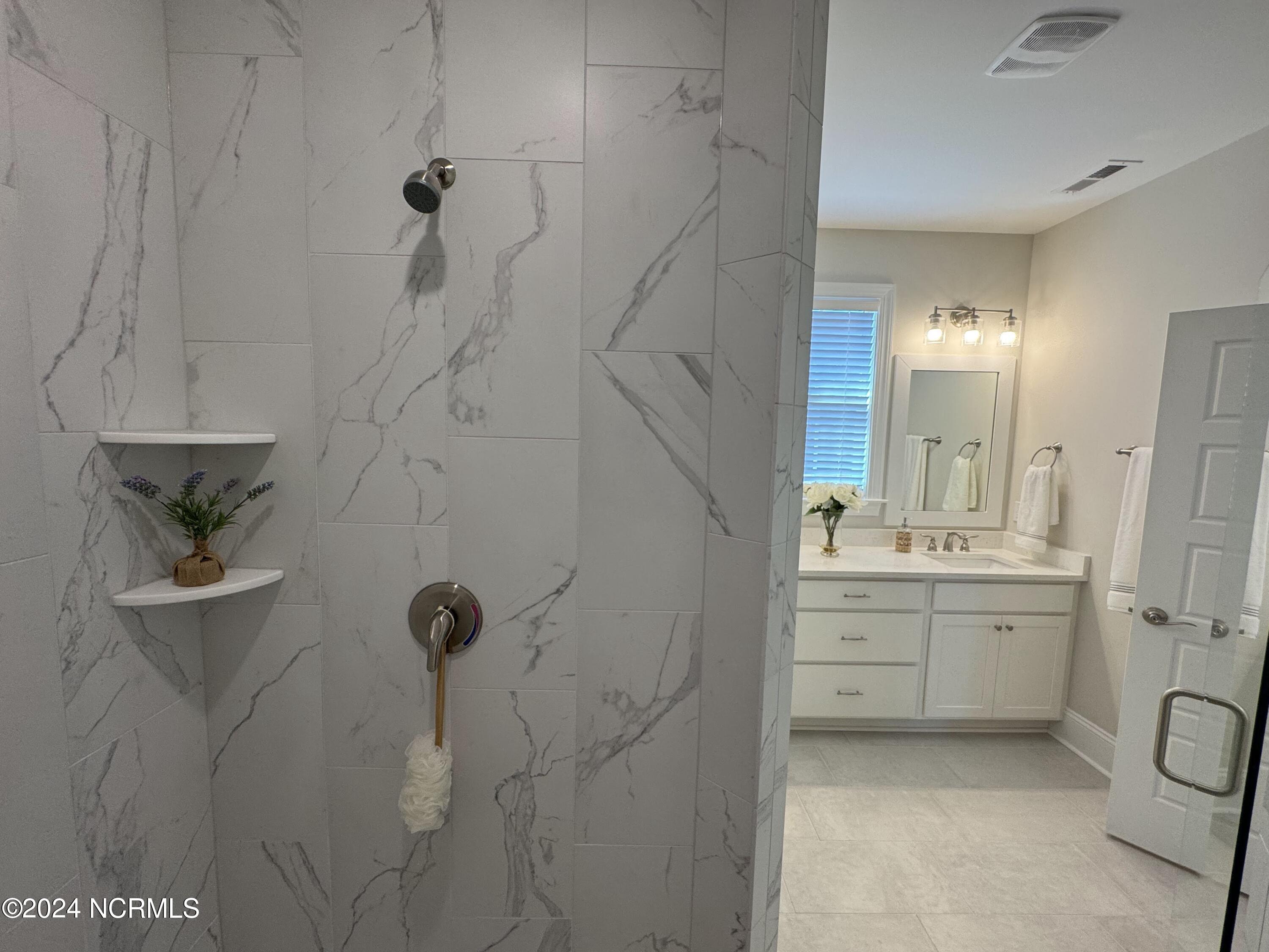 9001 Mango Bay Court NE