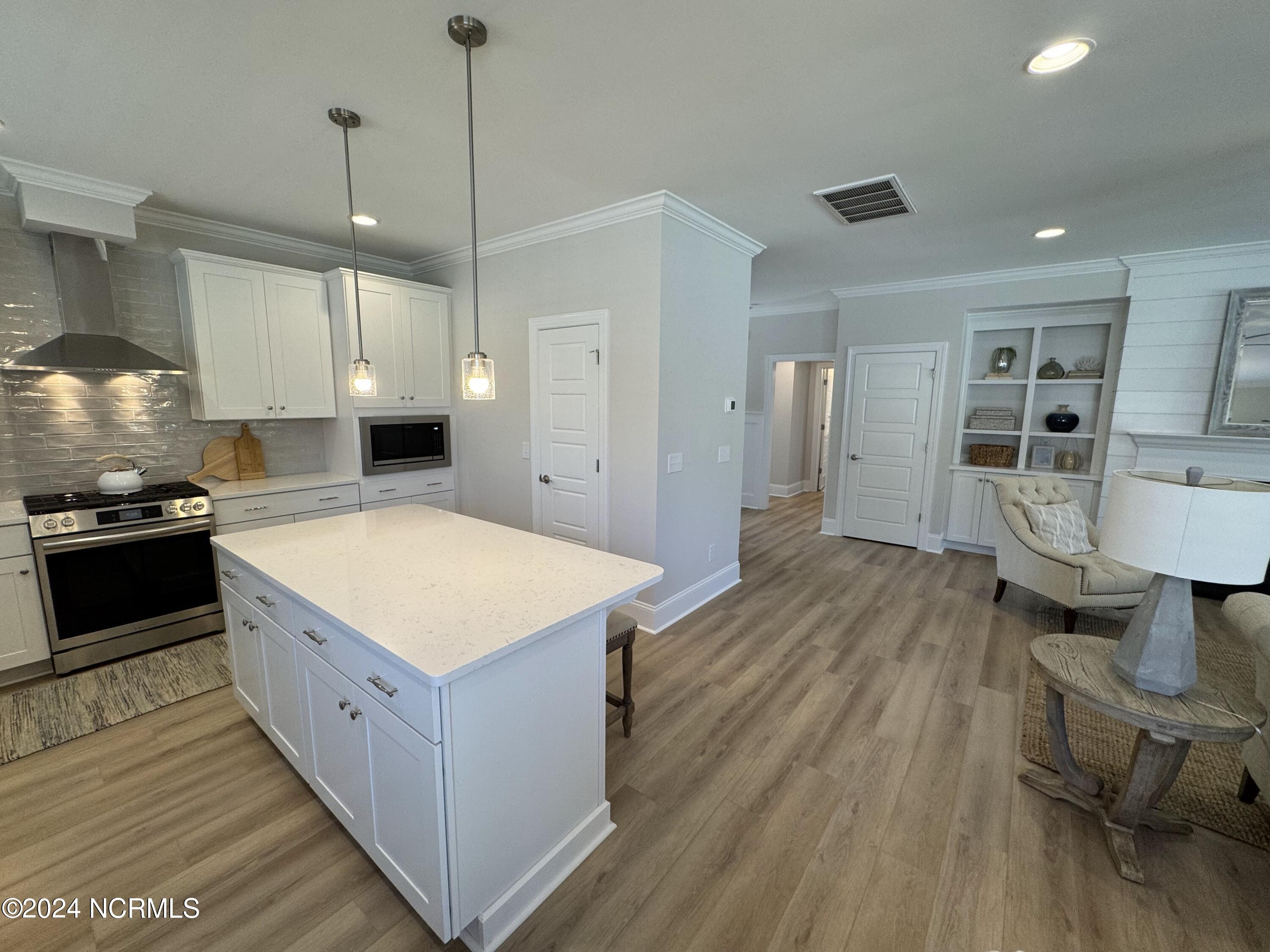 9001 Mango Bay Court NE