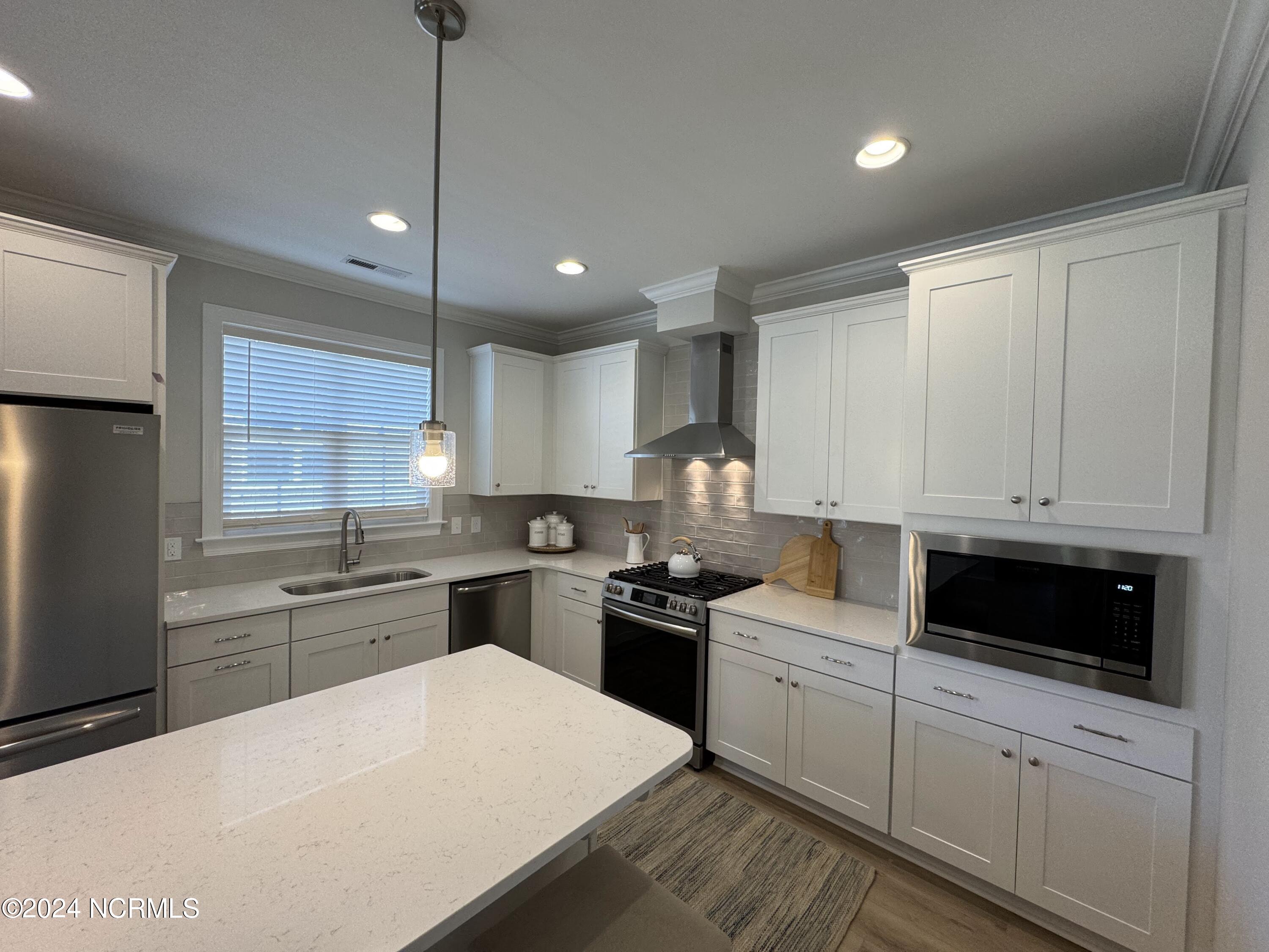 9001 Mango Bay Court NE