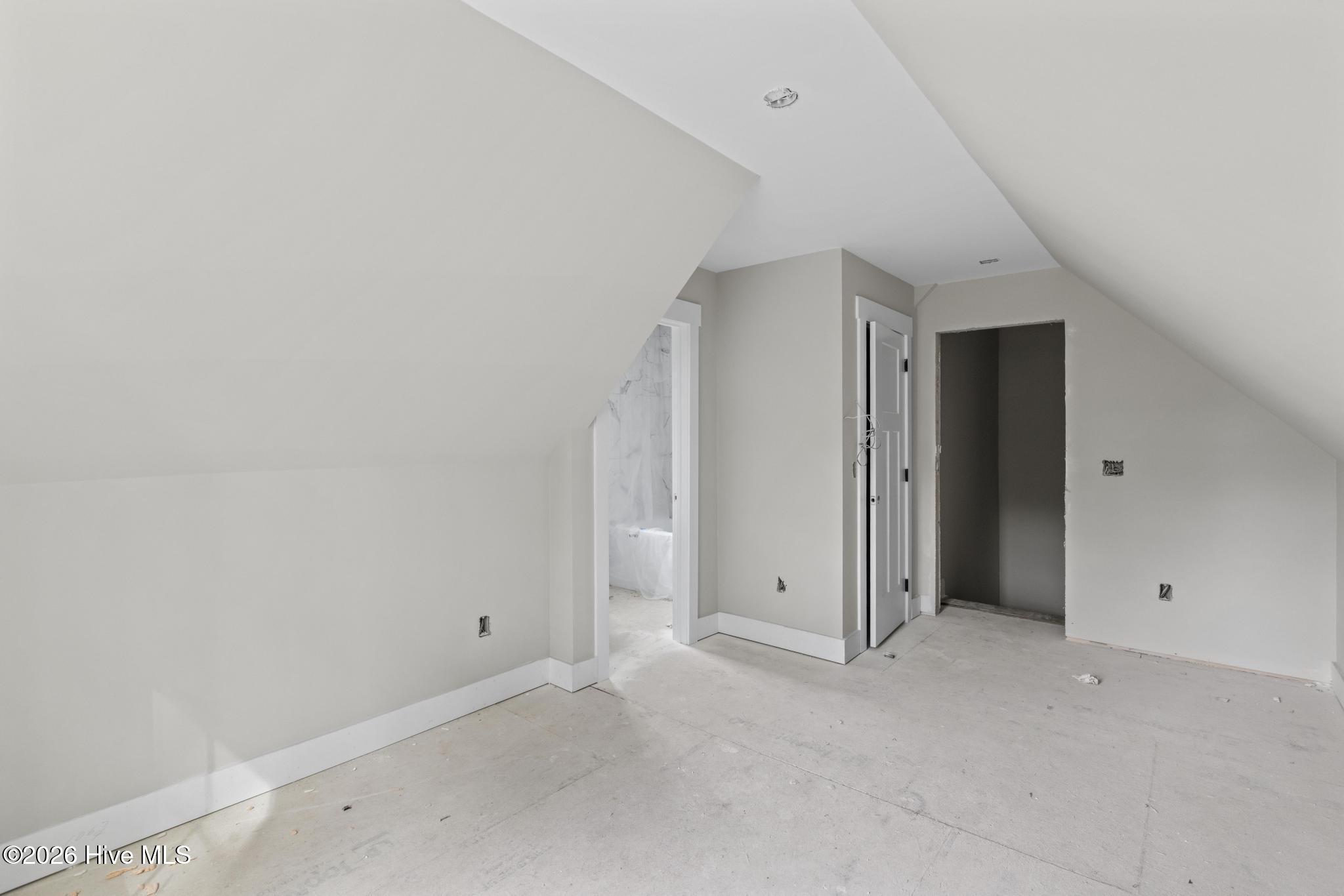 100 Mariners Circle