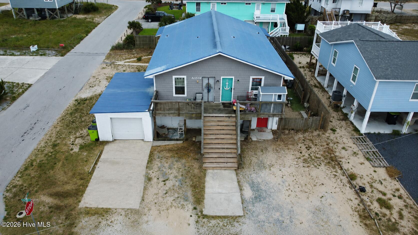 1518 Easy Street A - D