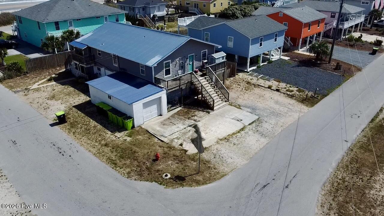 1518 Easy Street A - D
