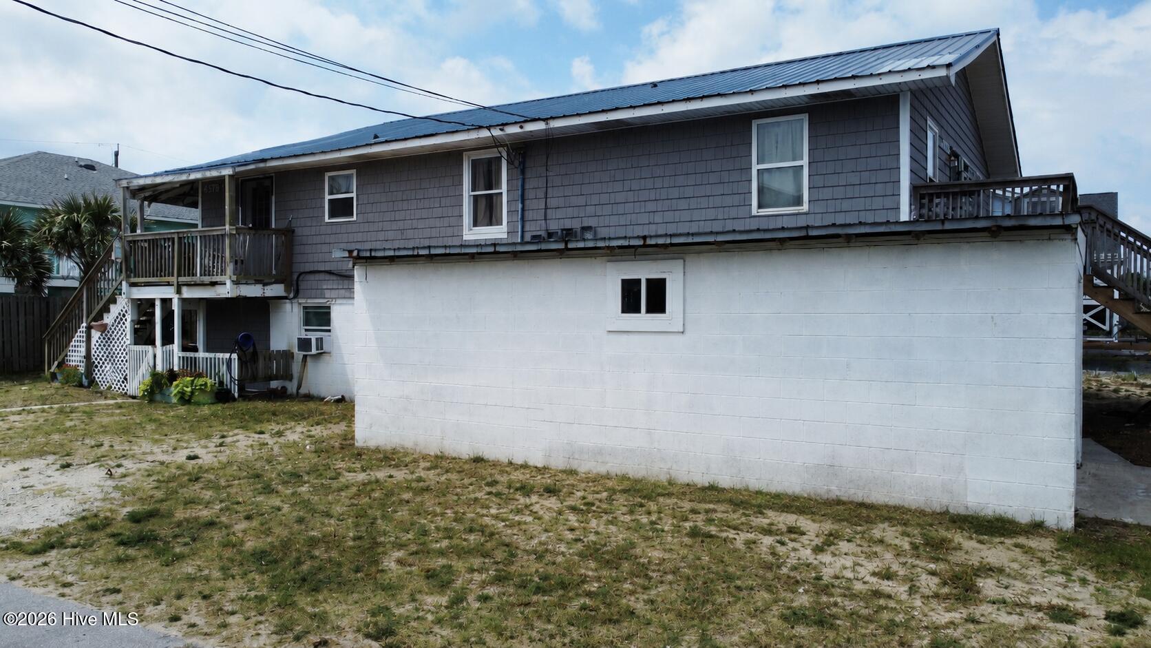 1518 Easy Street A - D