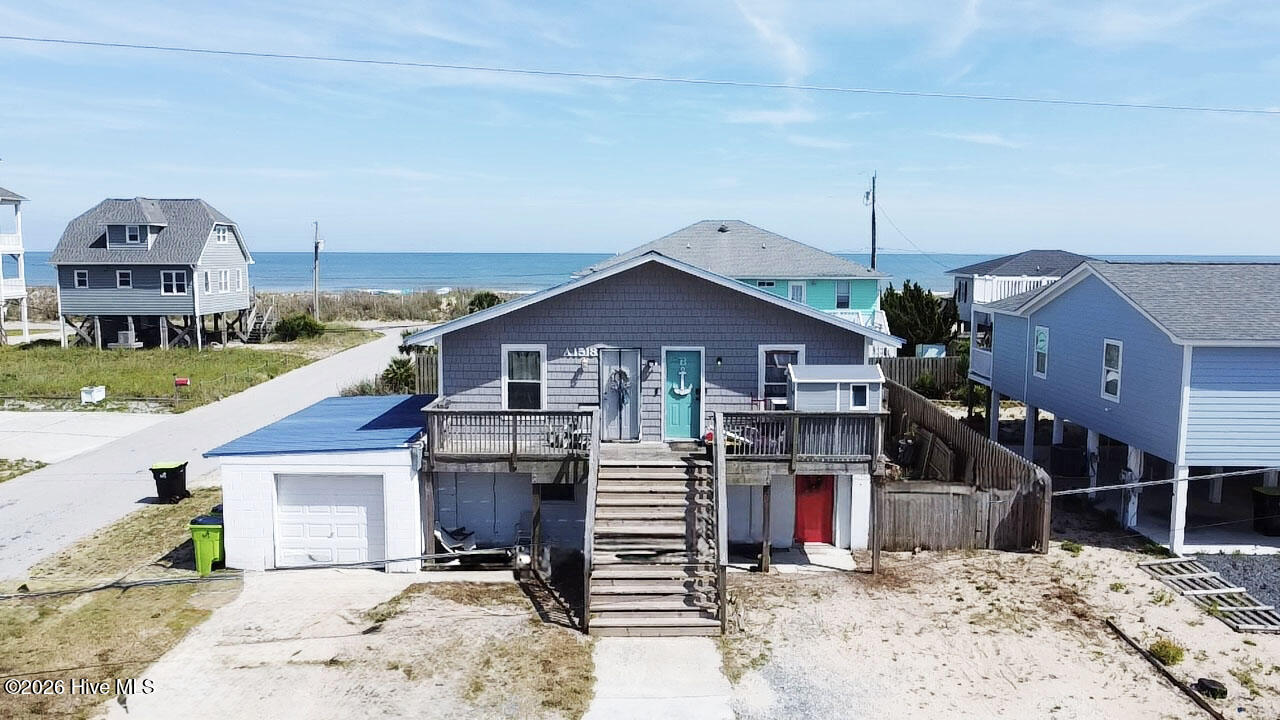 1518 Easy Street A - D