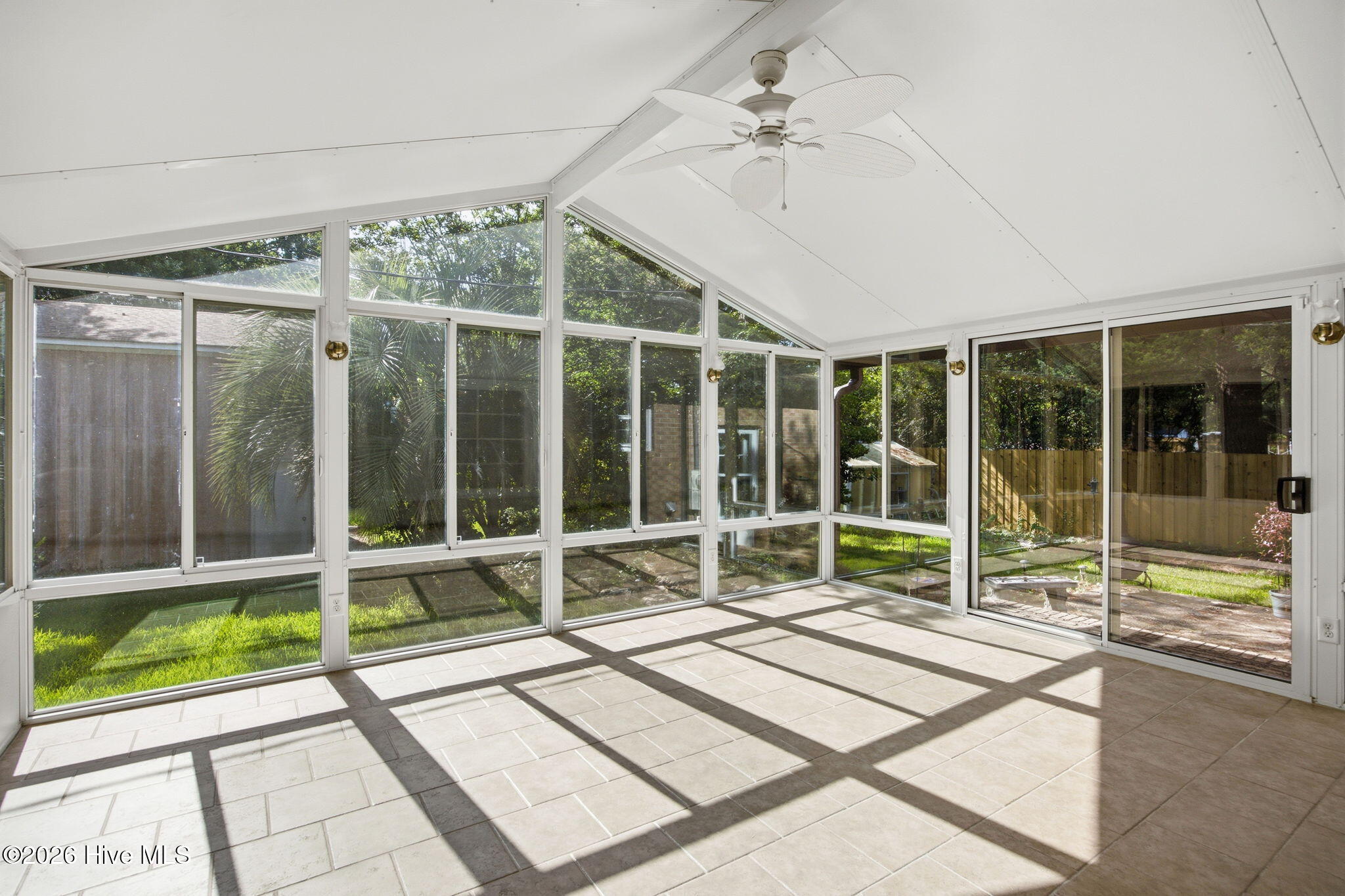306 W Blackbeard Road W