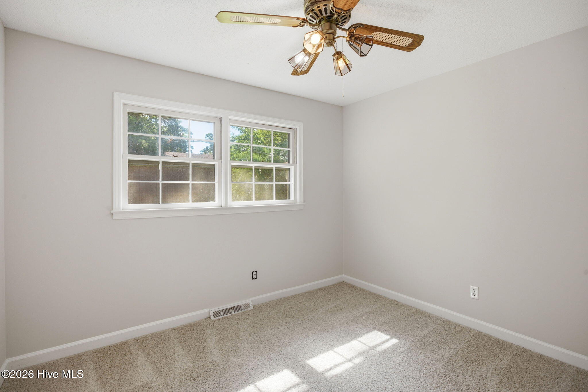 306 W Blackbeard Road W