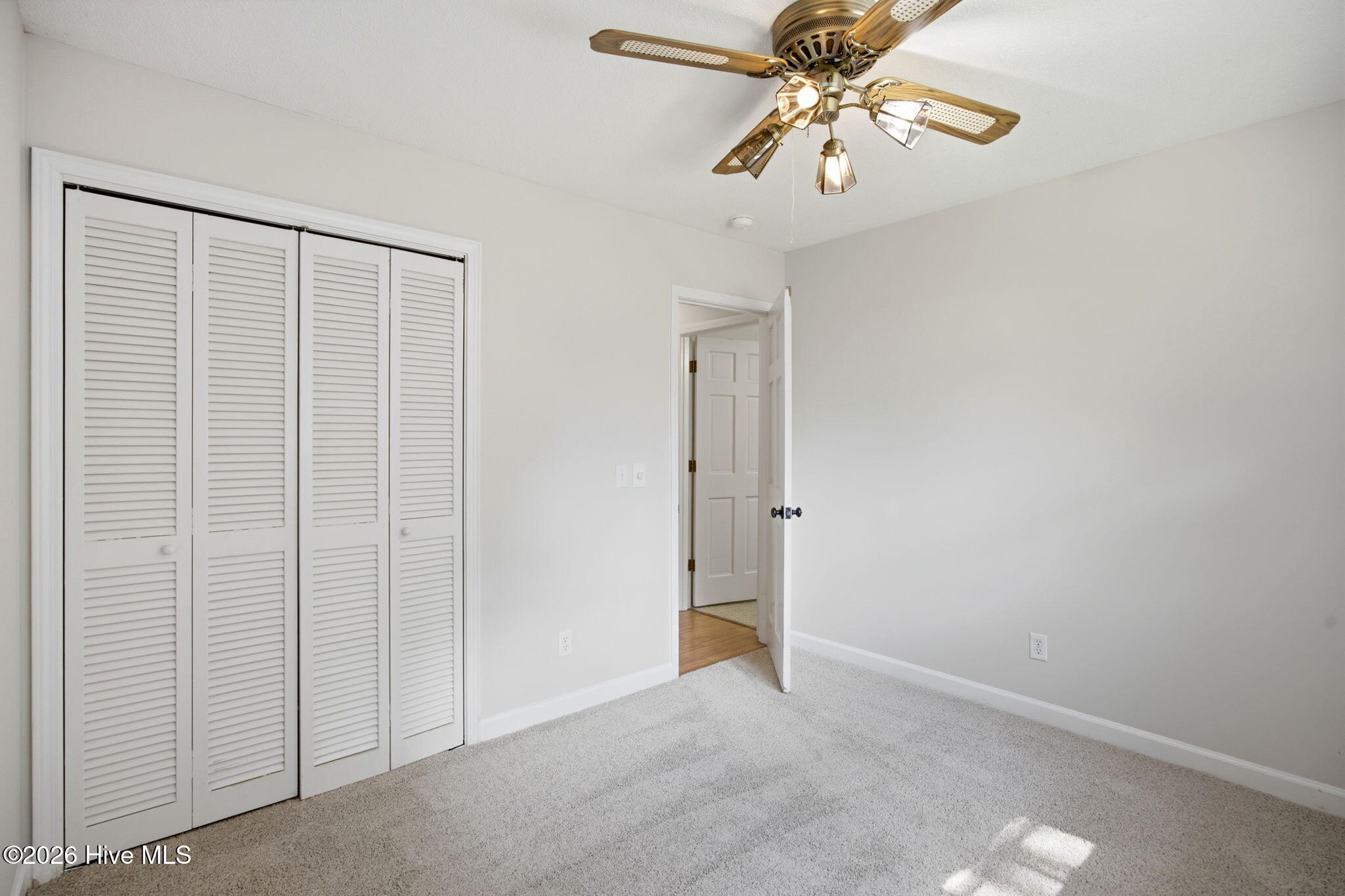 306 W Blackbeard Road W