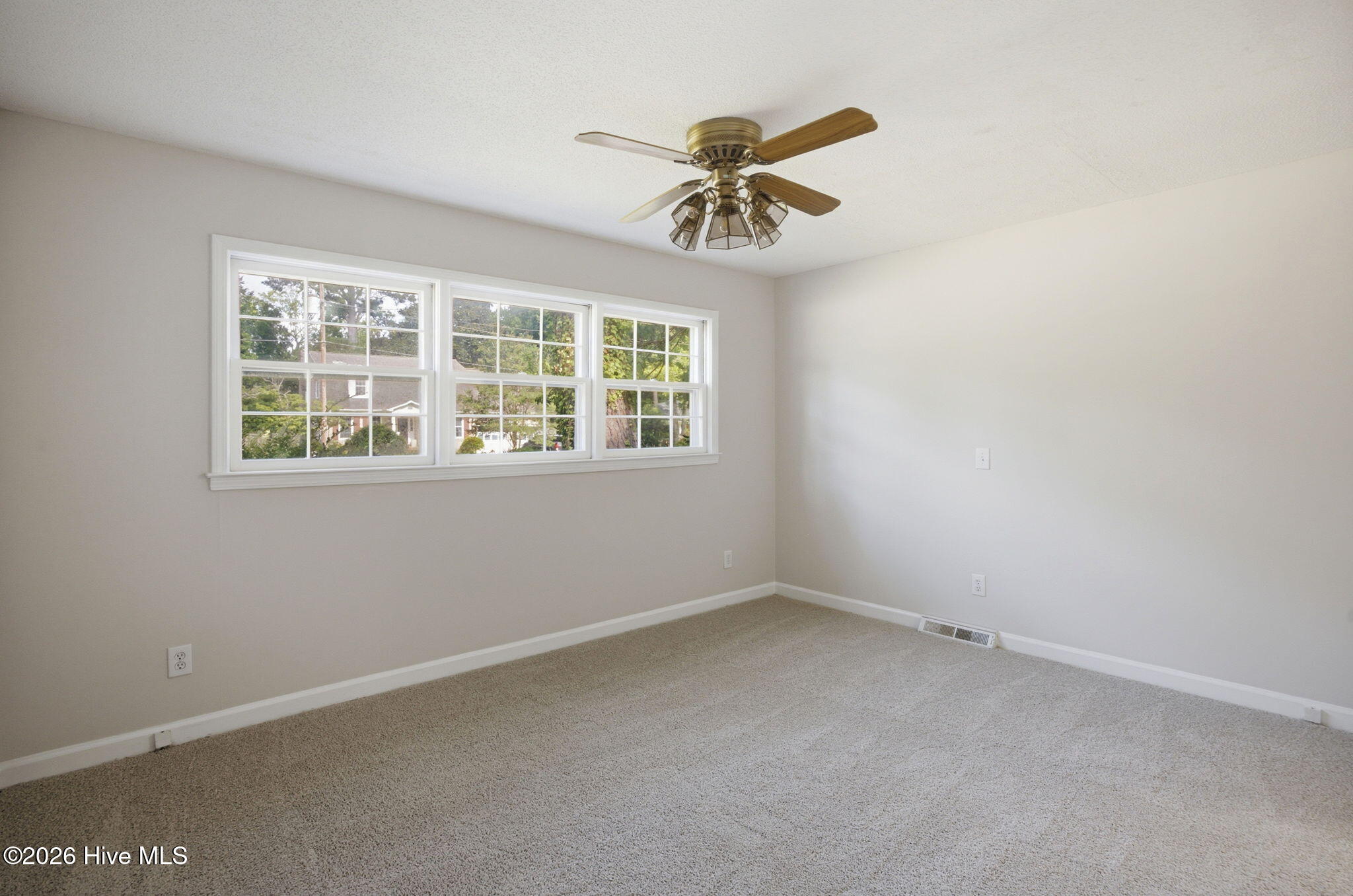 306 W Blackbeard Road W