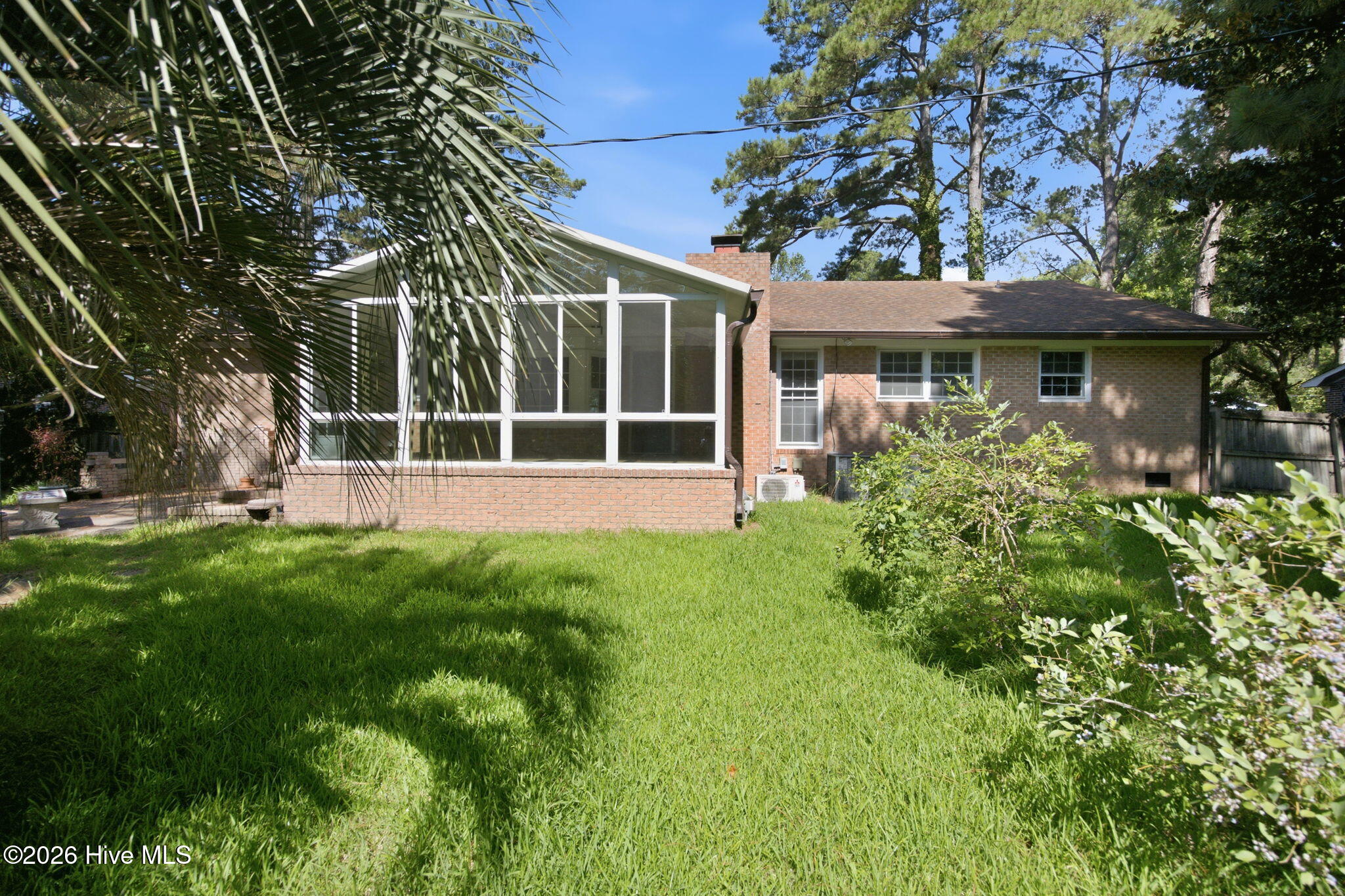 306 W Blackbeard Road W
