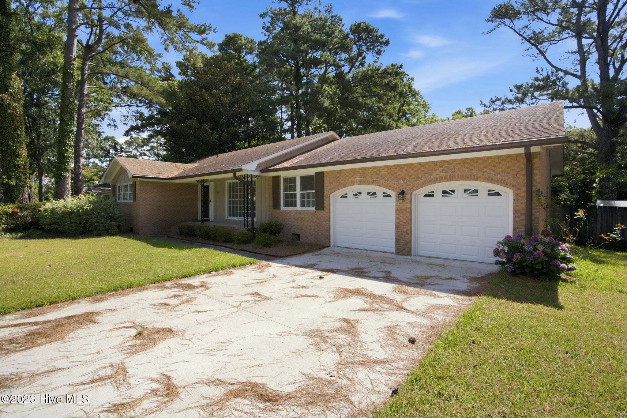 306 W Blackbeard Road W
