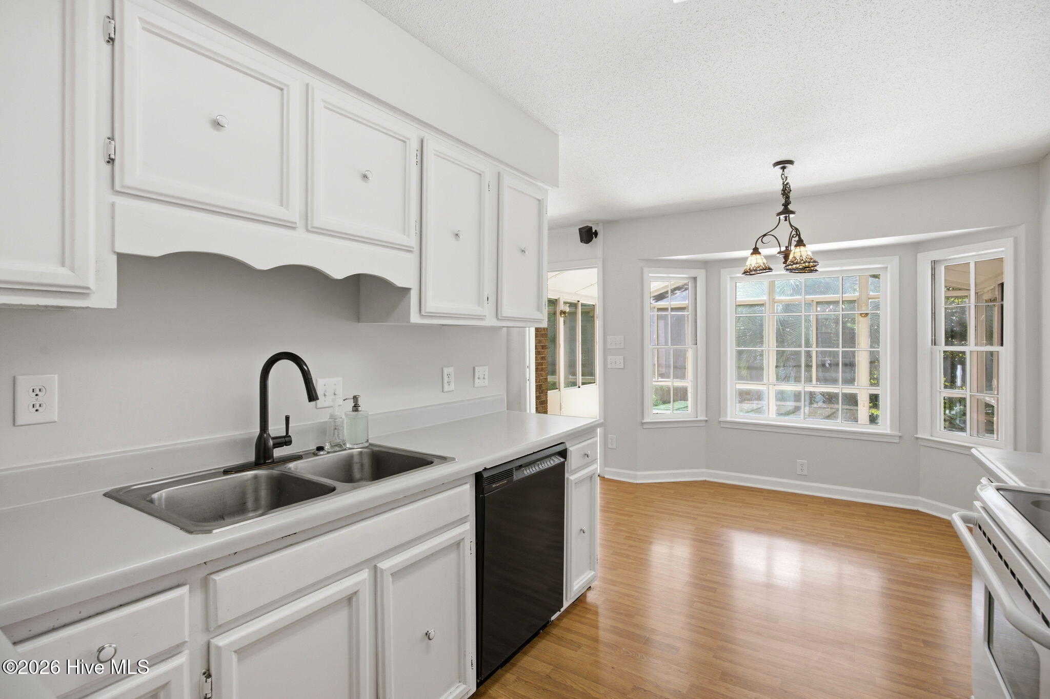 306 W Blackbeard Road W
