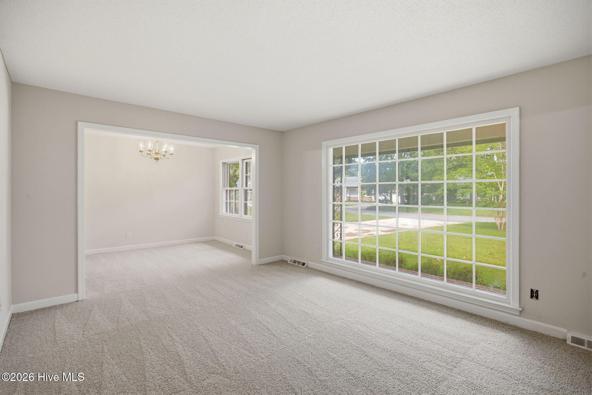 306 W Blackbeard Road W