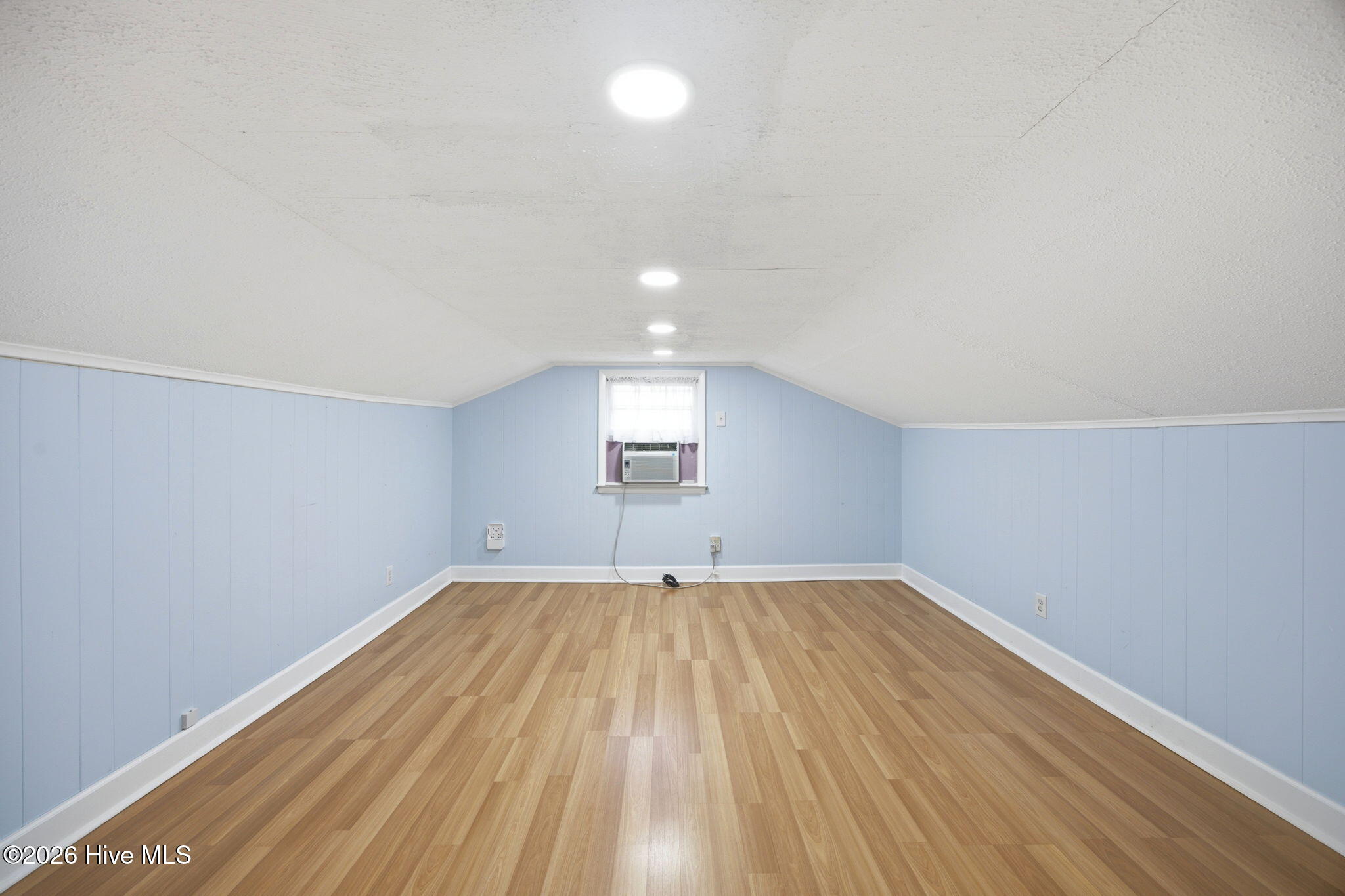 306 W Blackbeard Road W