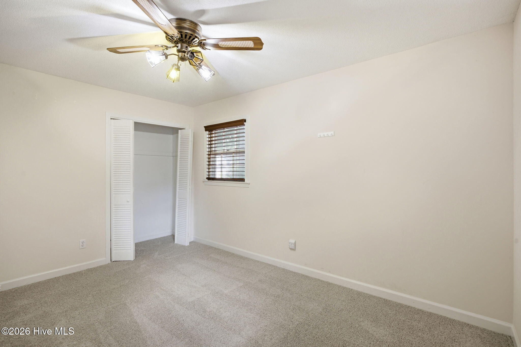 306 W Blackbeard Road W