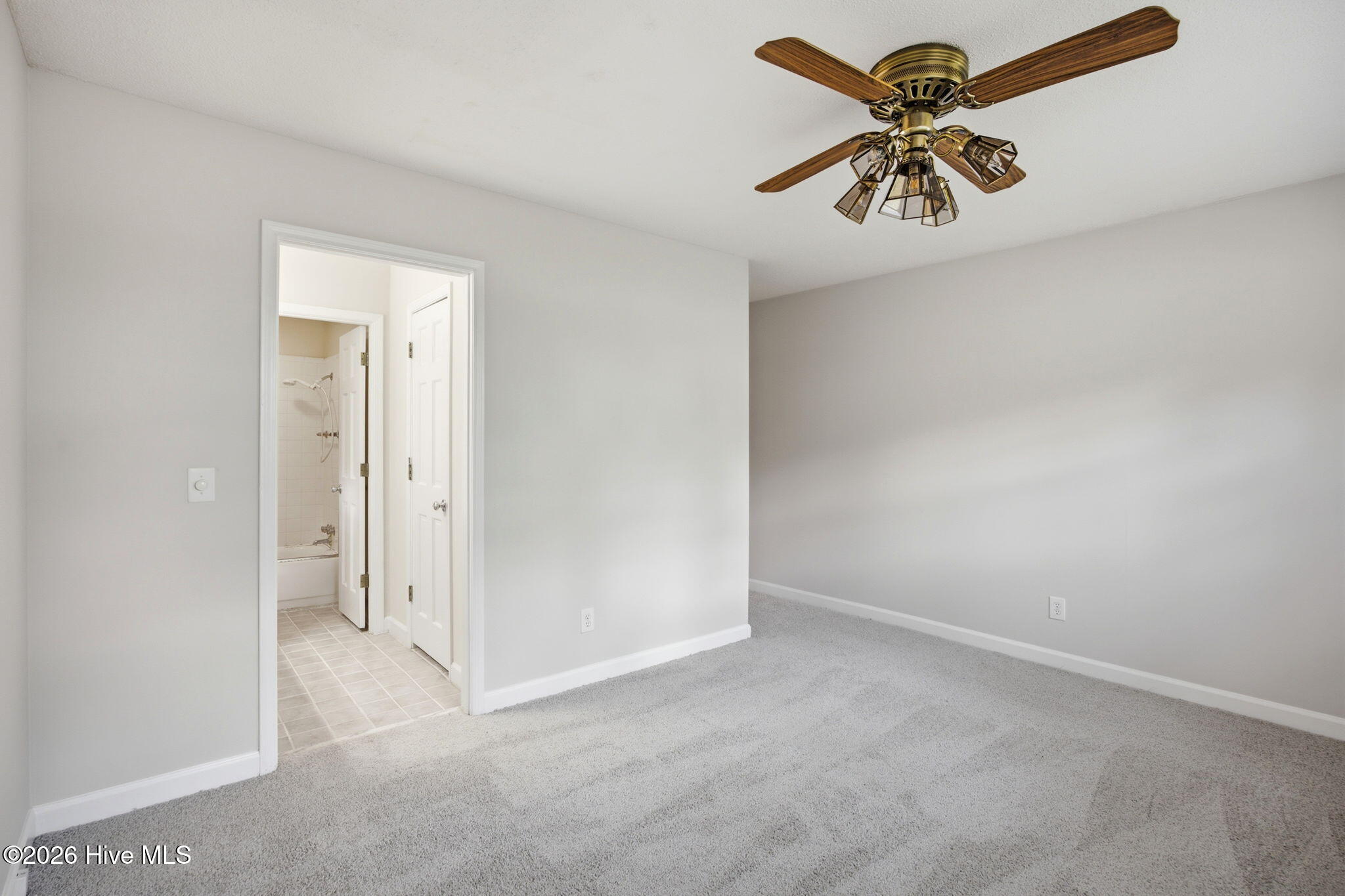 306 W Blackbeard Road W