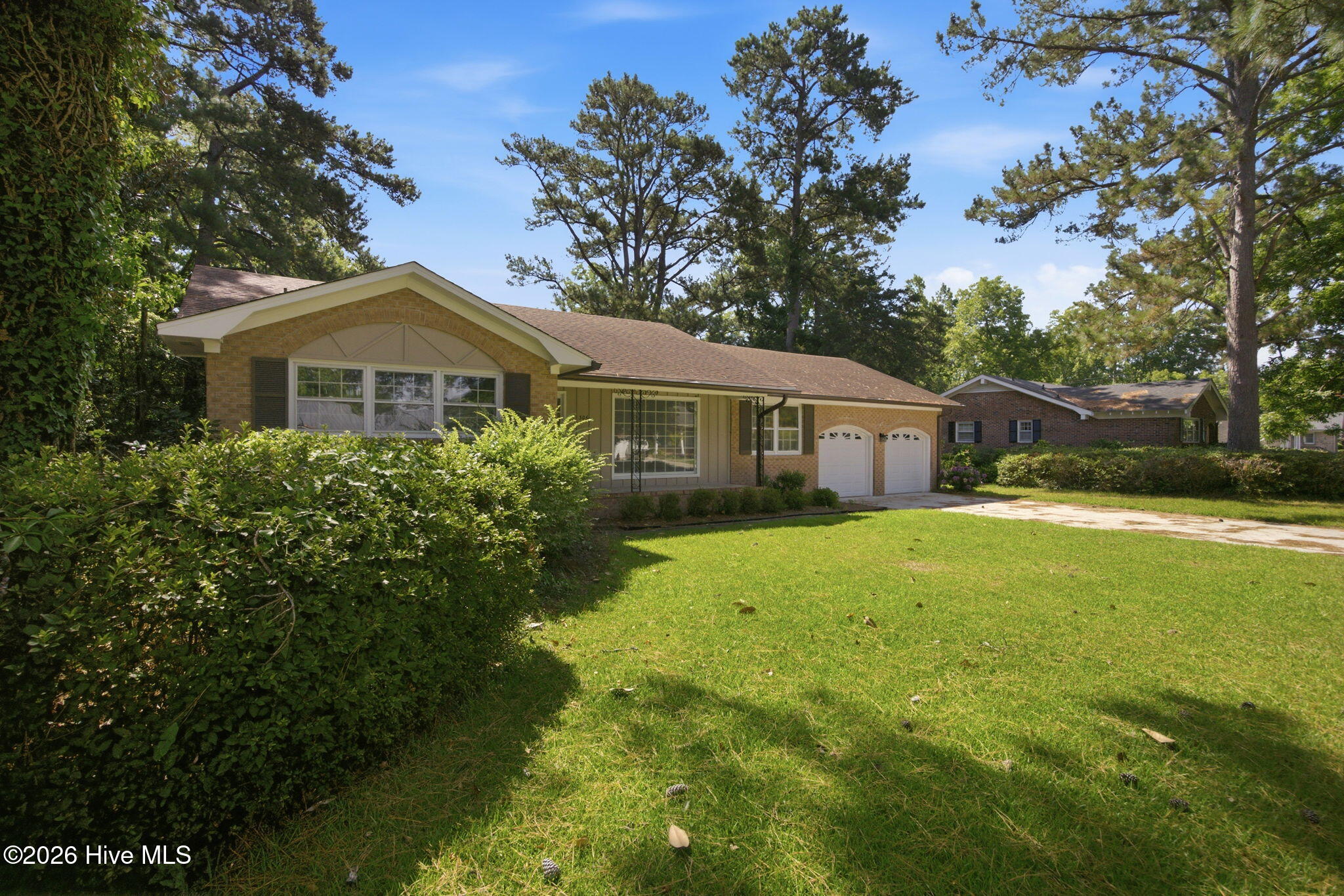 306 W Blackbeard Road W