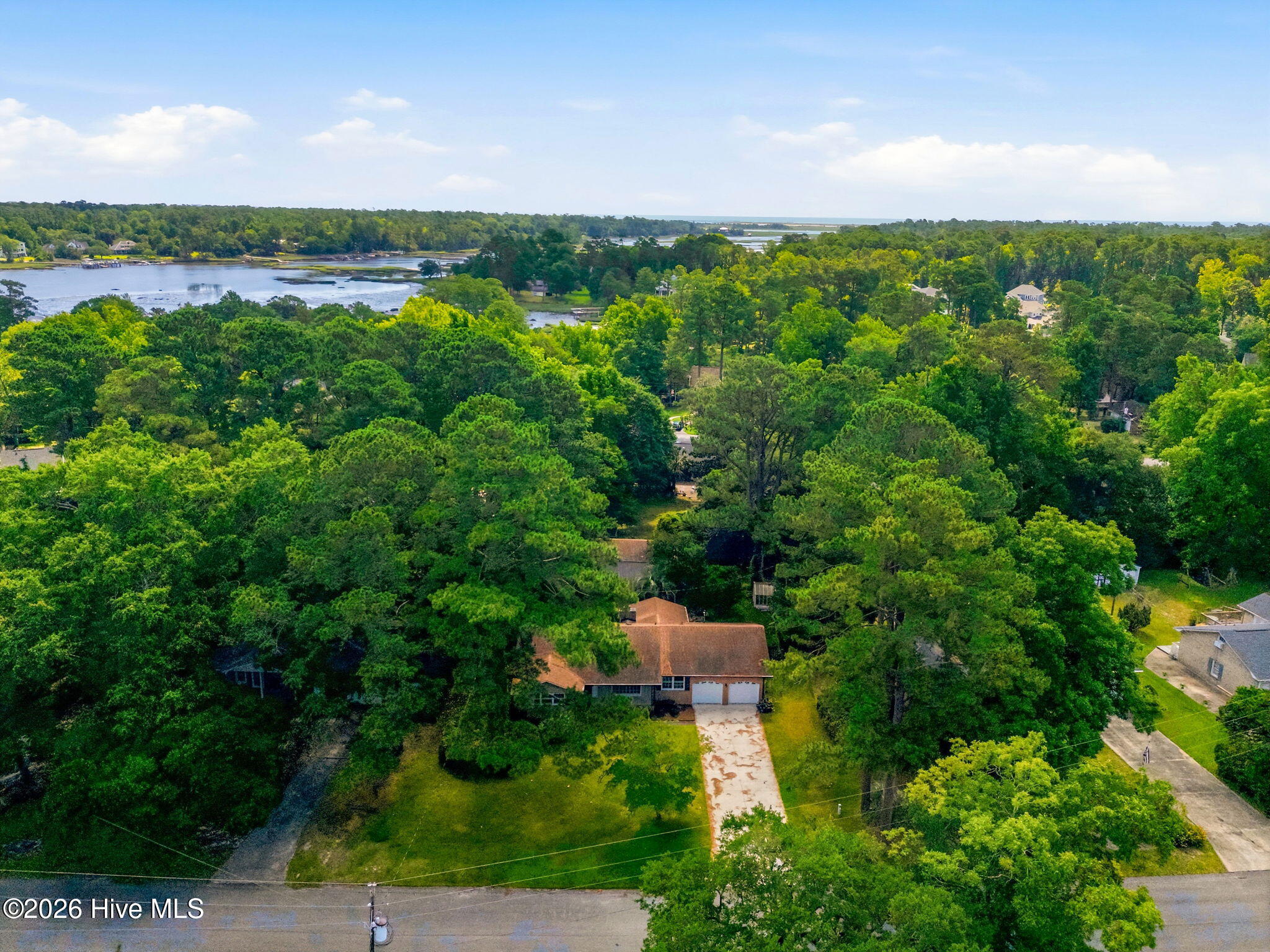 306 W Blackbeard Road W