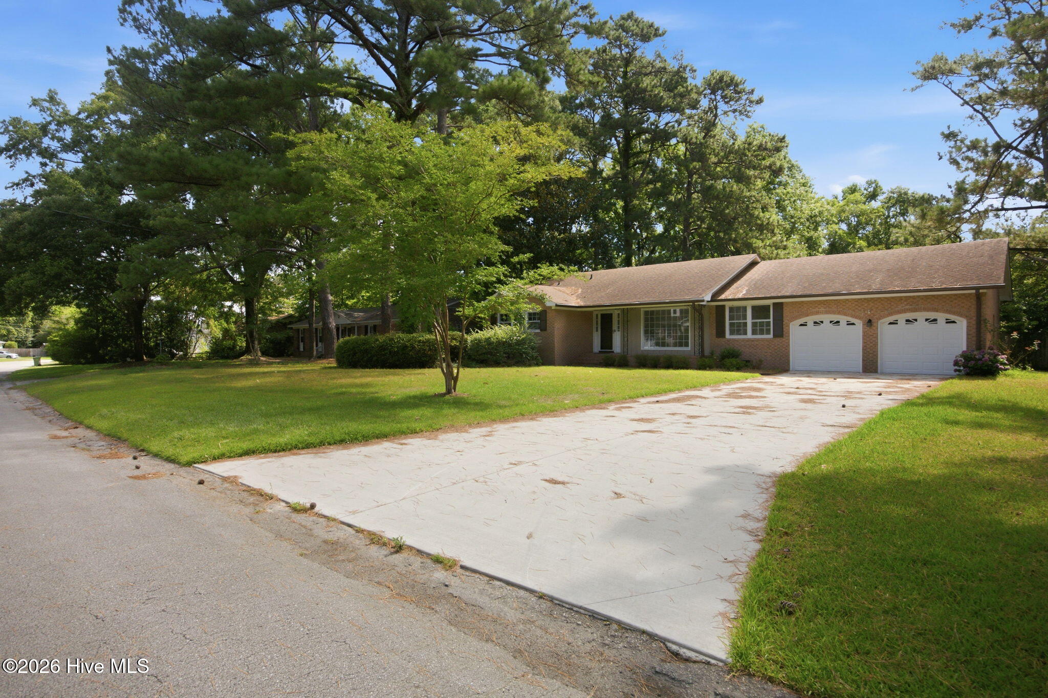 306 W Blackbeard Road W