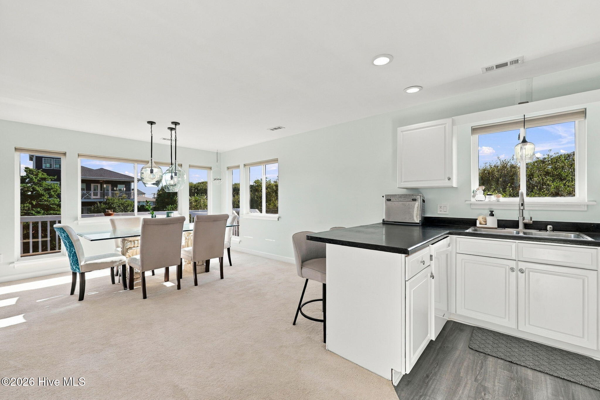 105 N Oak Drive