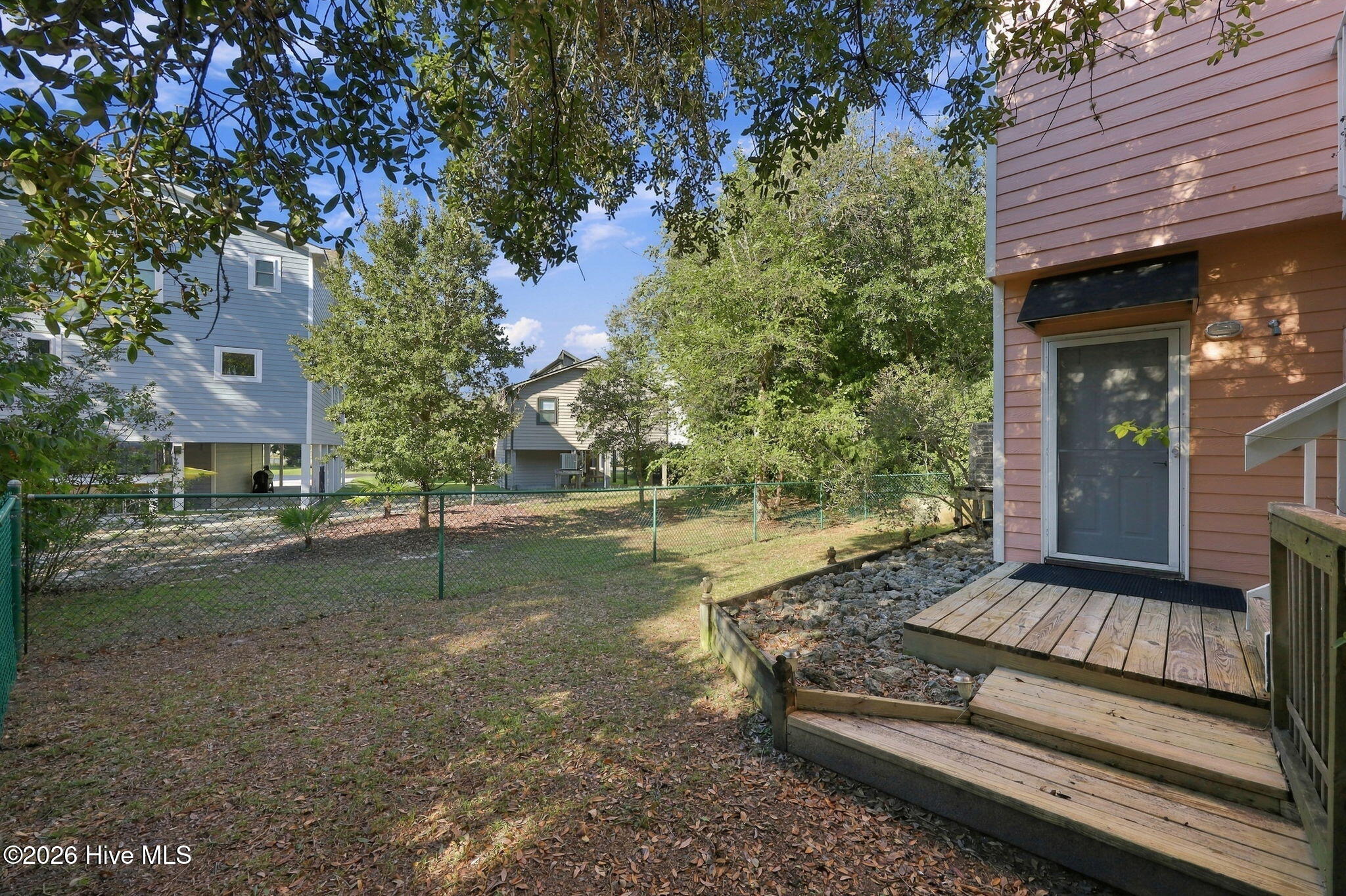 105 N Oak Drive