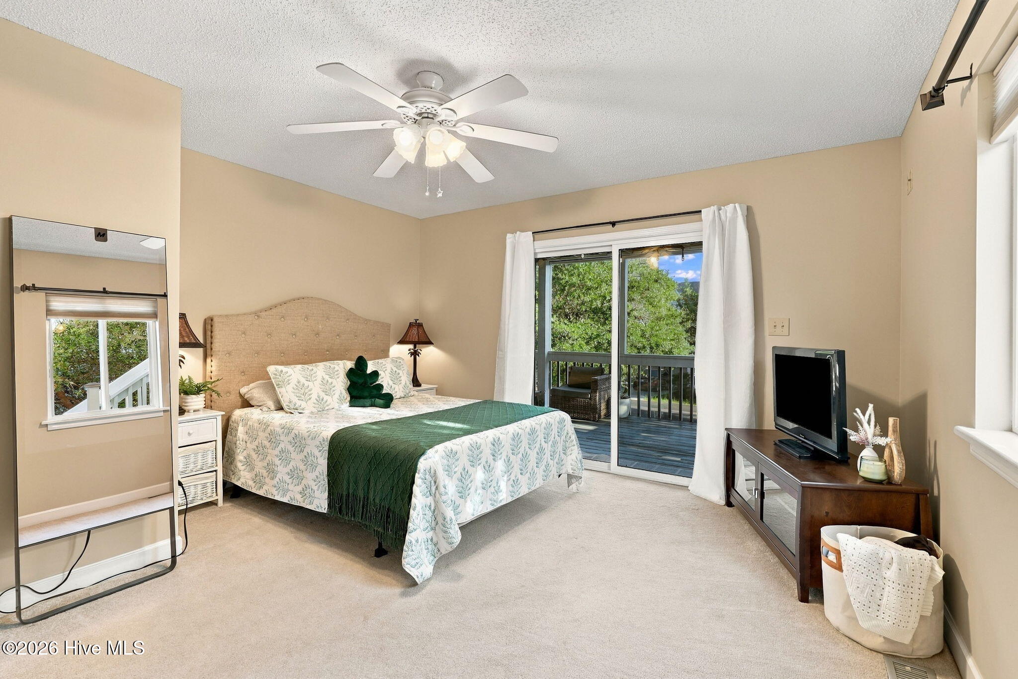 105 N Oak Drive