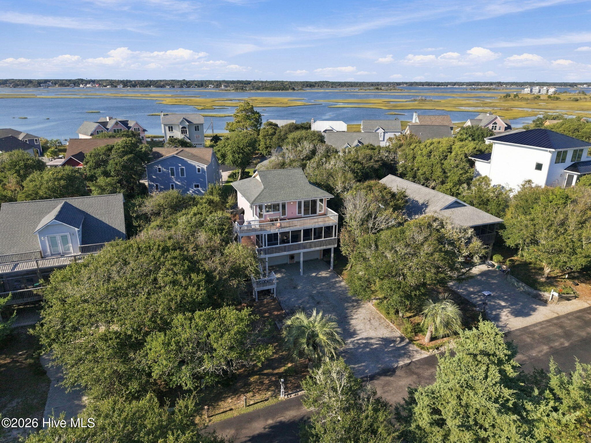 105 N Oak Drive