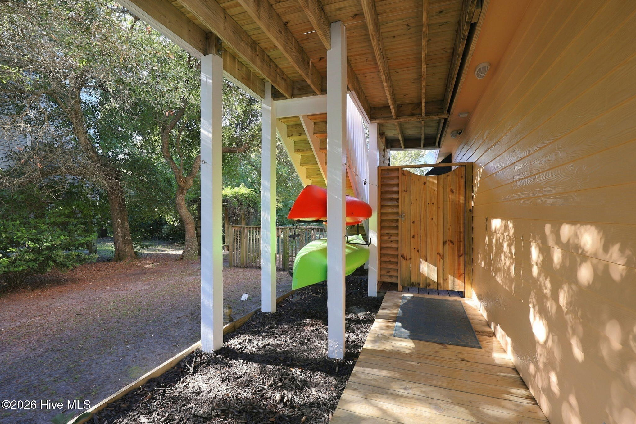 105 N Oak Drive