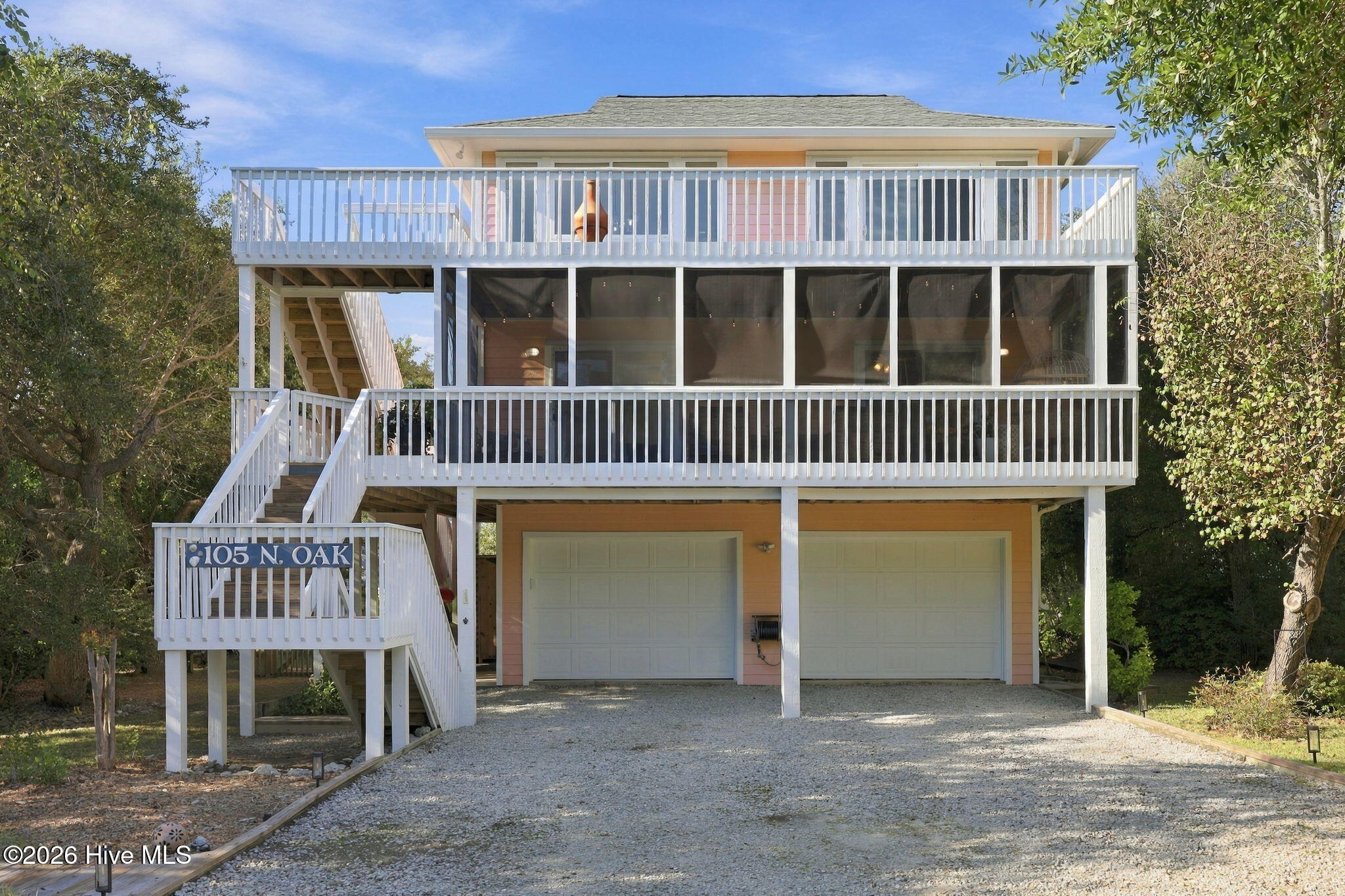 105 N Oak Drive