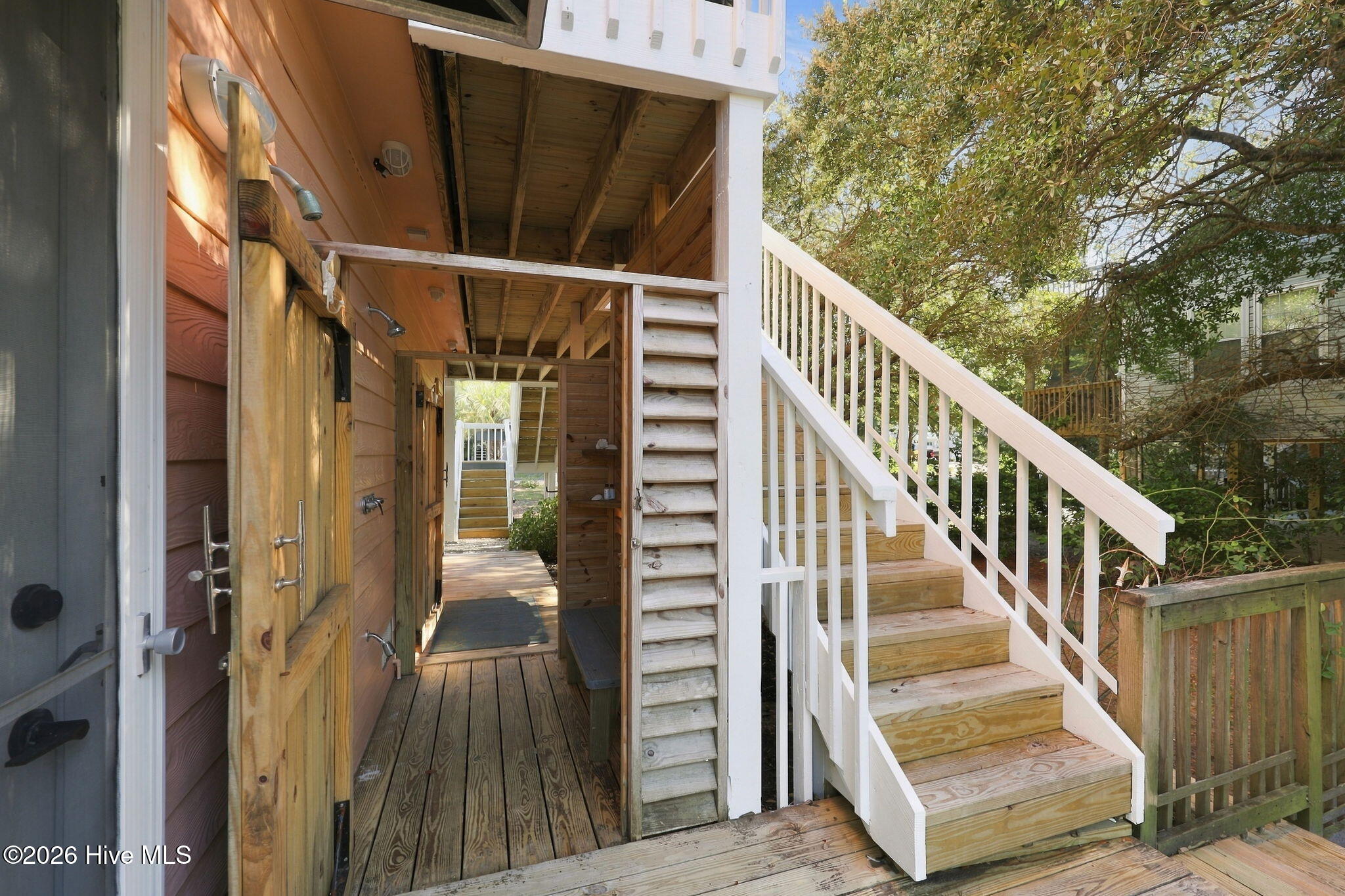 105 N Oak Drive