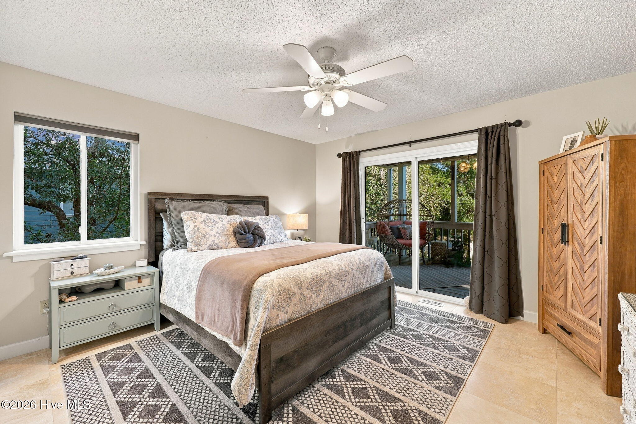 105 N Oak Drive