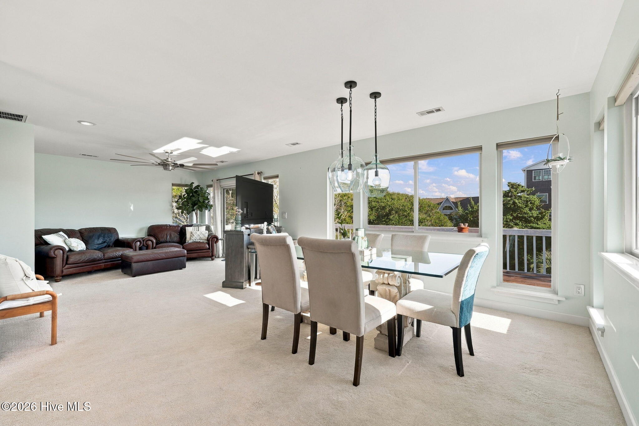 105 N Oak Drive
