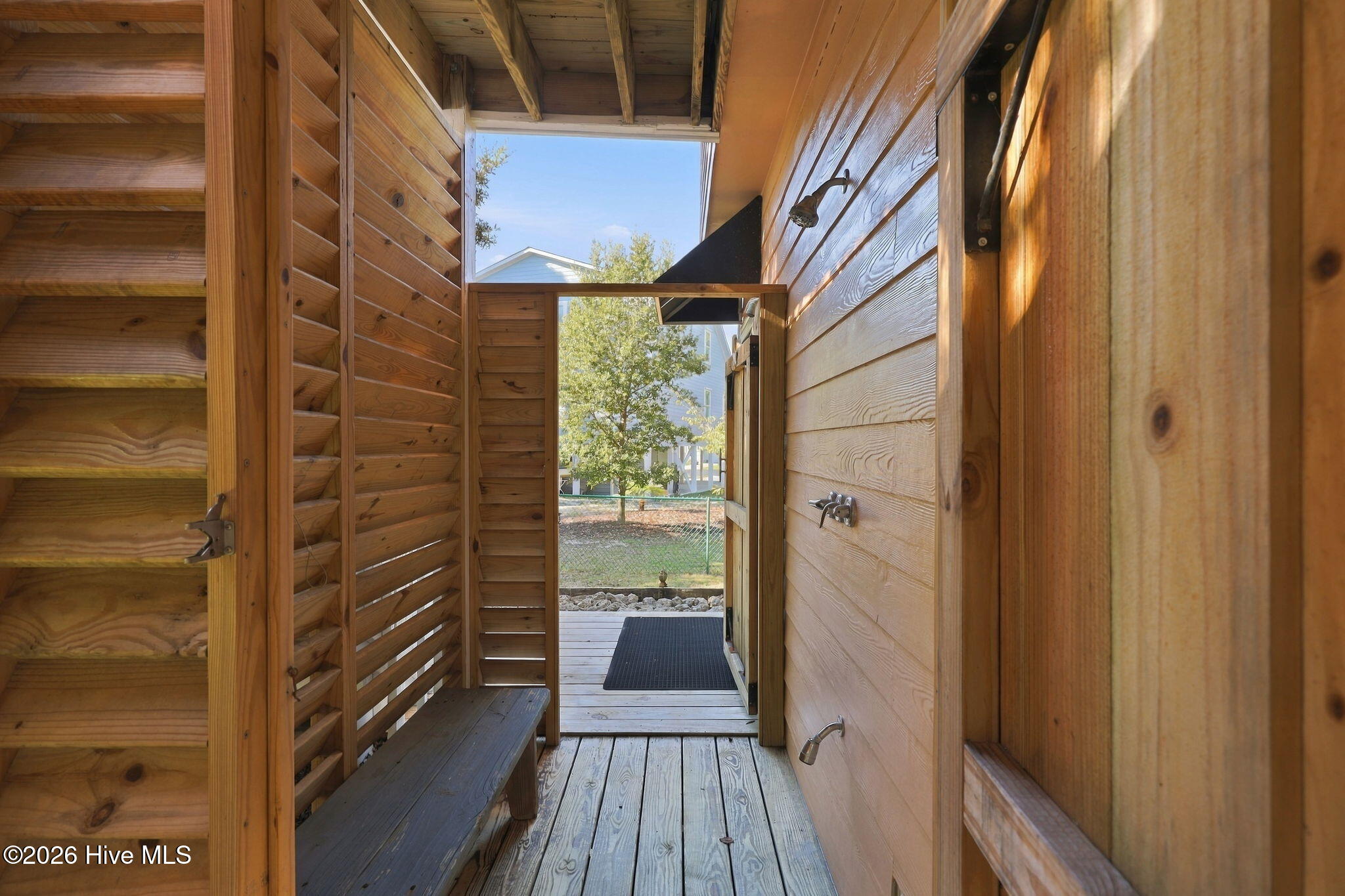 105 N Oak Drive