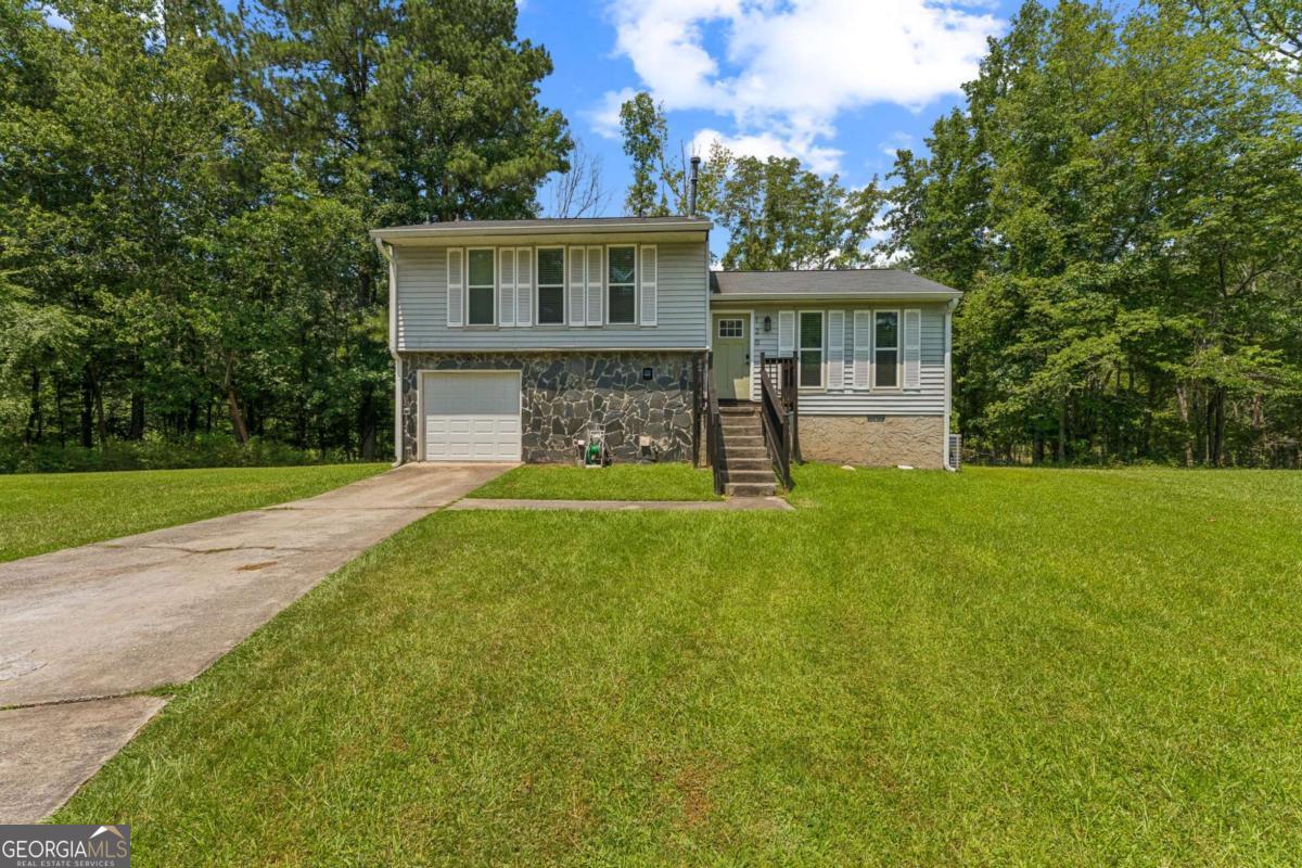 120 Cainwood Court W