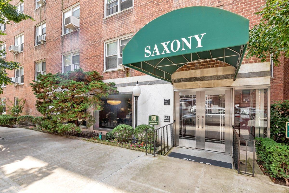 67-40 BOOTH Street 4G