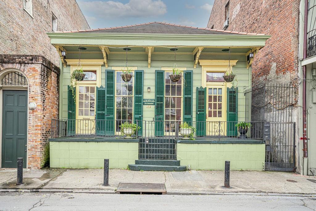 716 DUMAINE Street