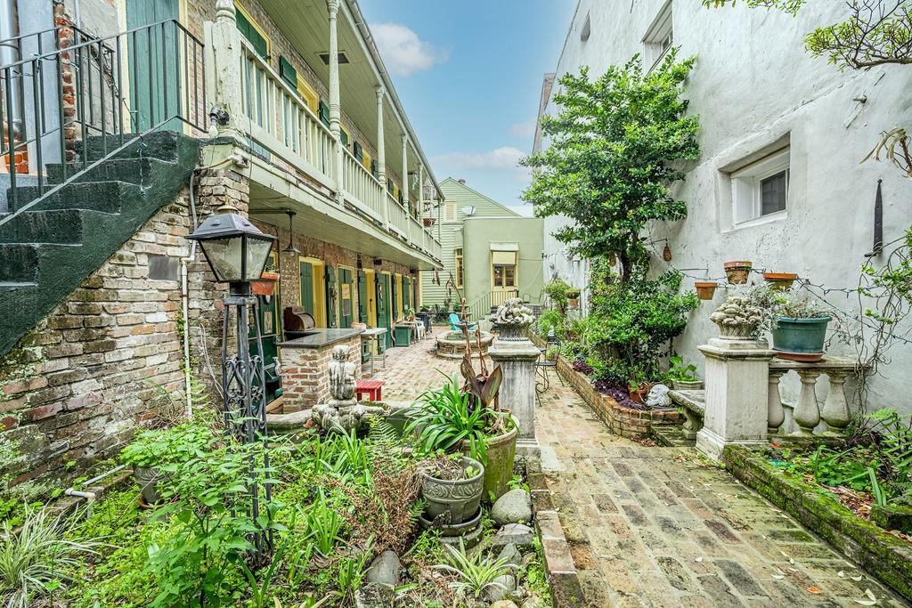 716 DUMAINE Street