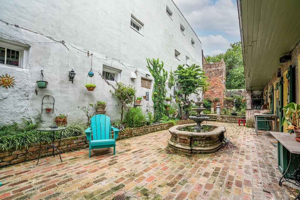 716 DUMAINE Street