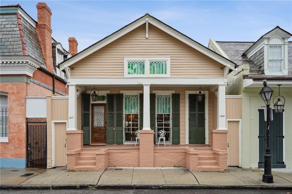 1017 ORLEANS Avenue