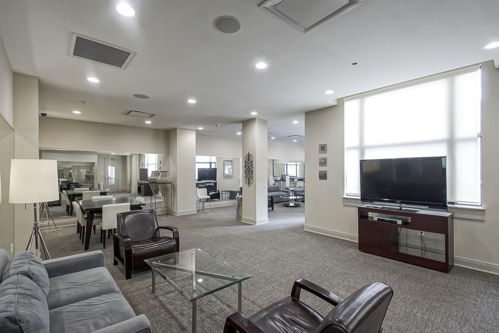 1201 CANAL Street 472