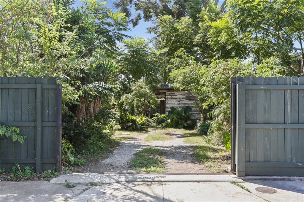 1334 CAMBRONNE Street
