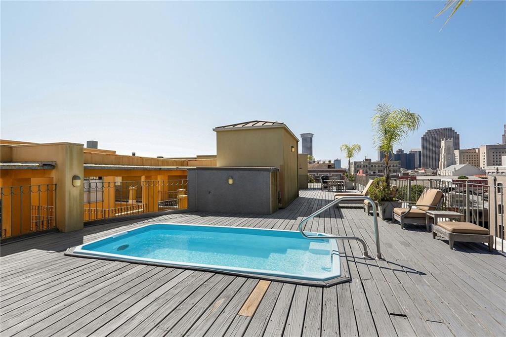330 JULIA Street 304