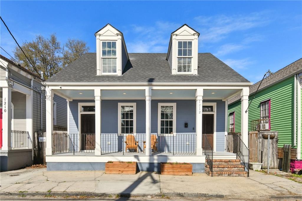 1212 LOUISA Street