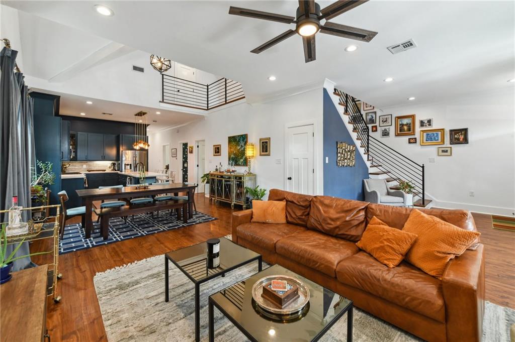 1212 LOUISA Street