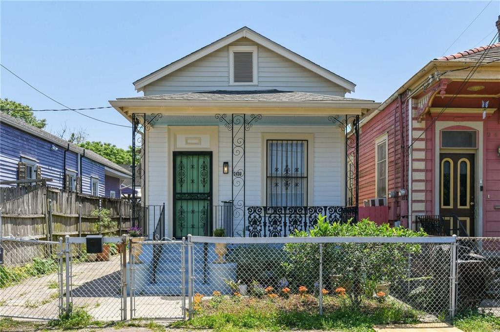 2426 CHIPPEWA Street