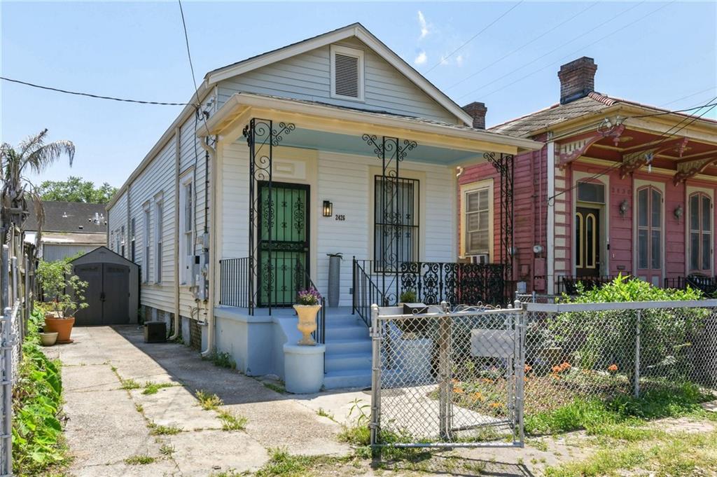 2426 CHIPPEWA Street