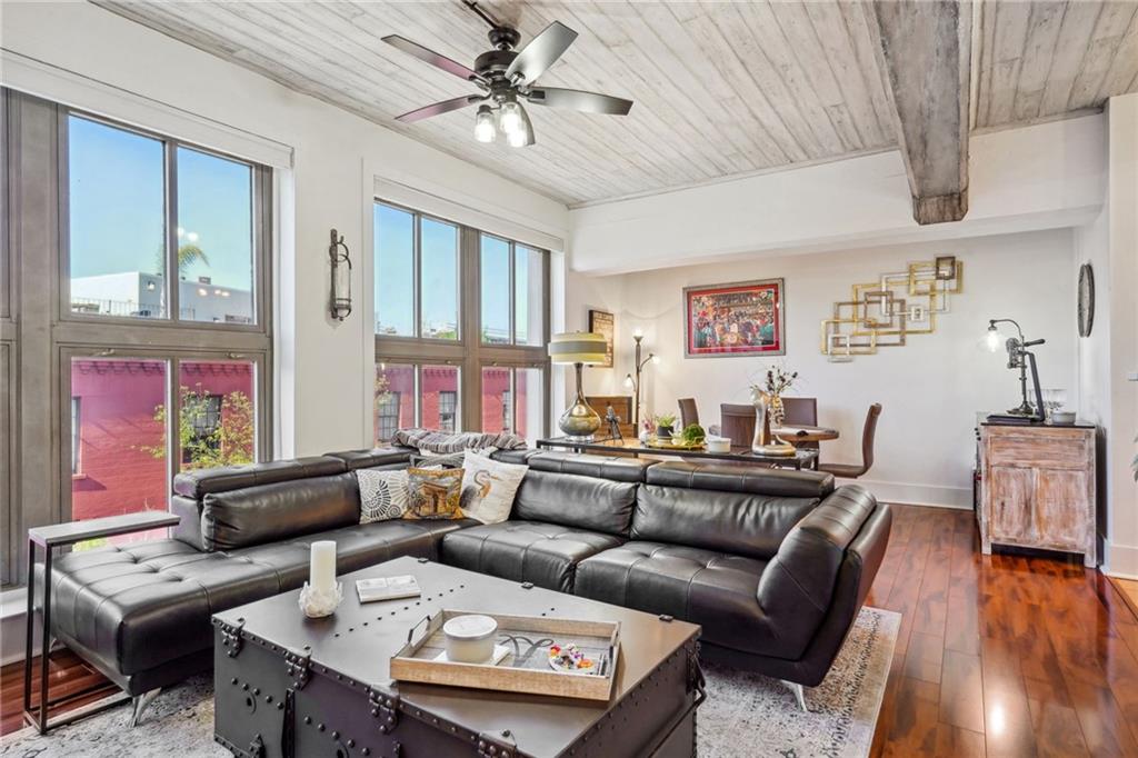 333 JULIA Street 402
