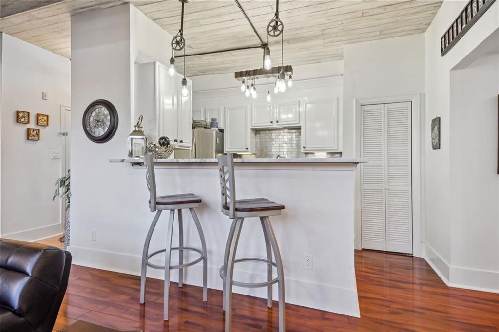 333 JULIA Street 402