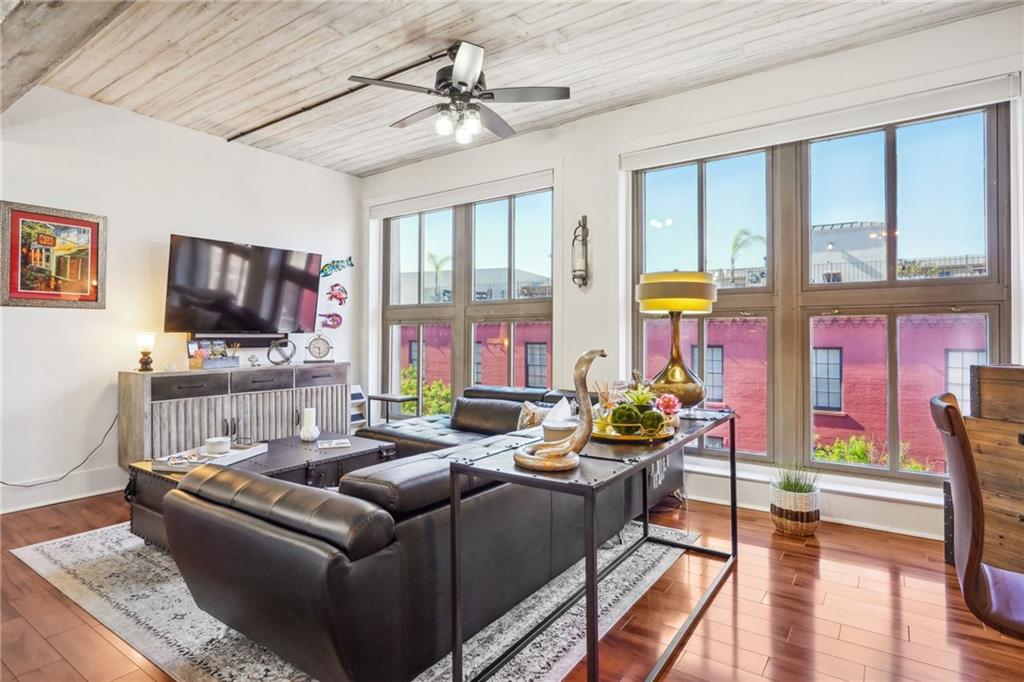 333 JULIA Street 402