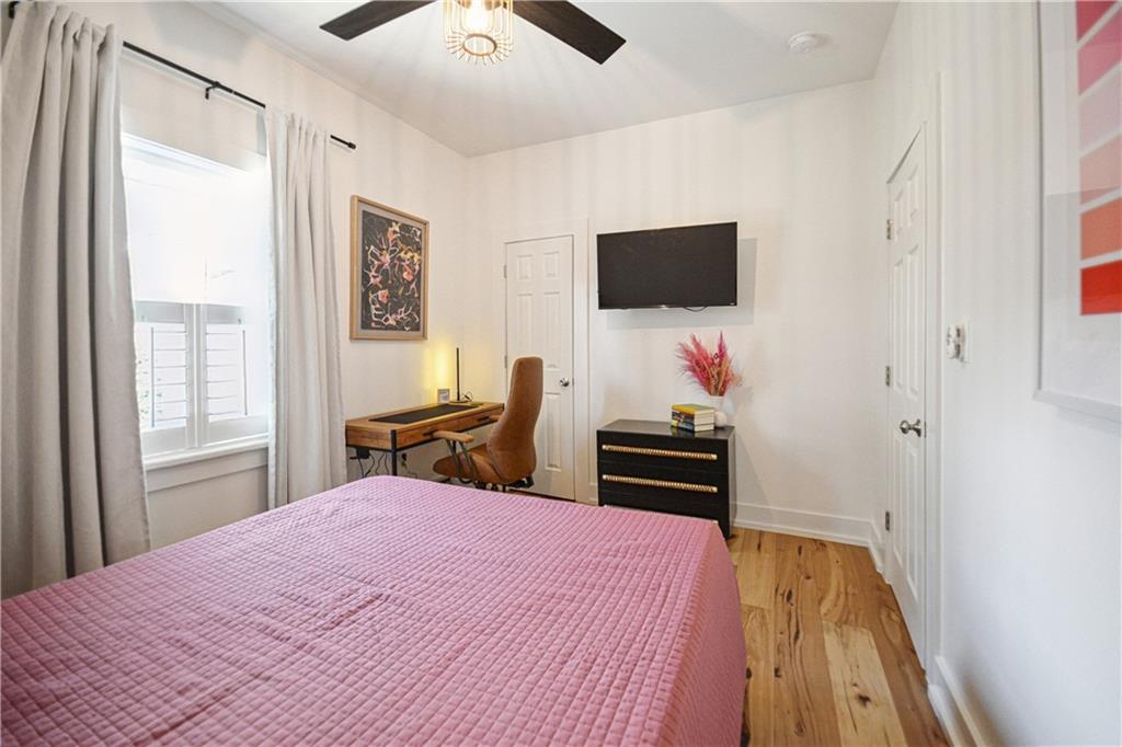 915 SIXTH Street